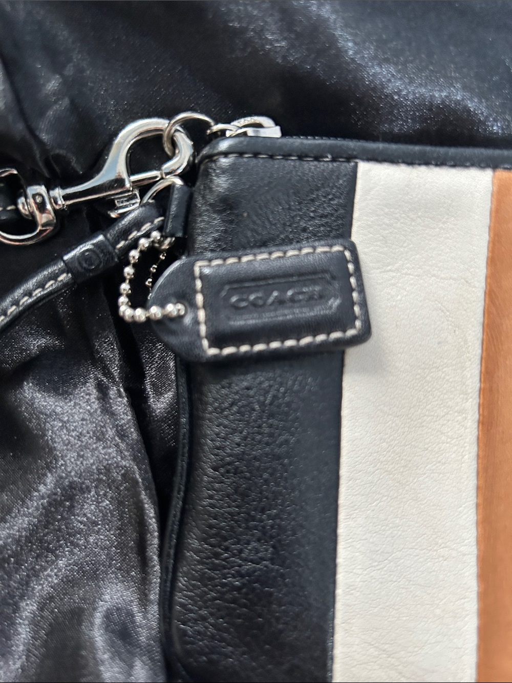 Coach Ergo Vintage Leather Wristlet Clutch in Black, White & Tan in EUC - Picture 2 of 12